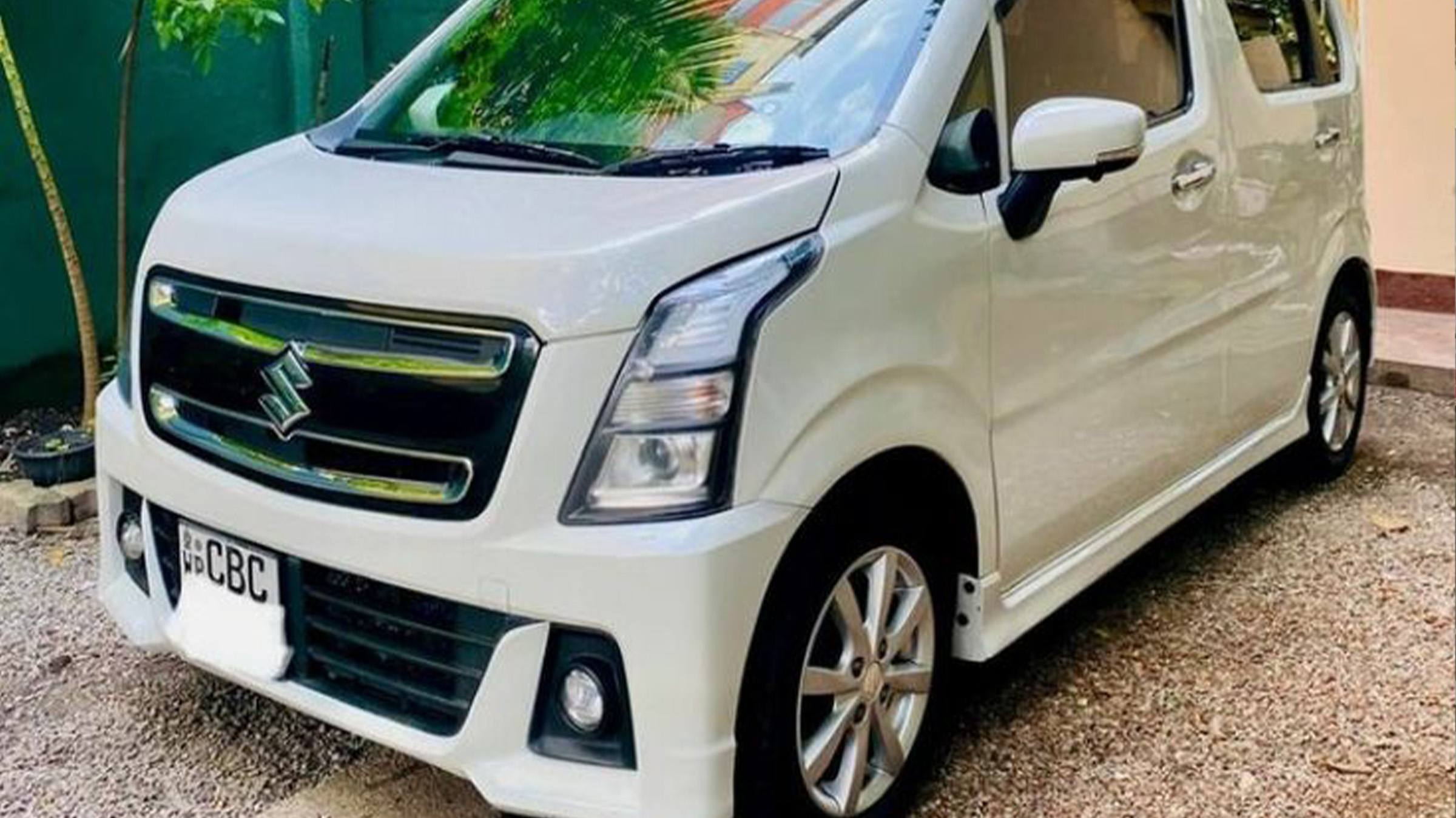 Suzuki Wagon R, 2020, tall hatchback, in hybrid and automatic
