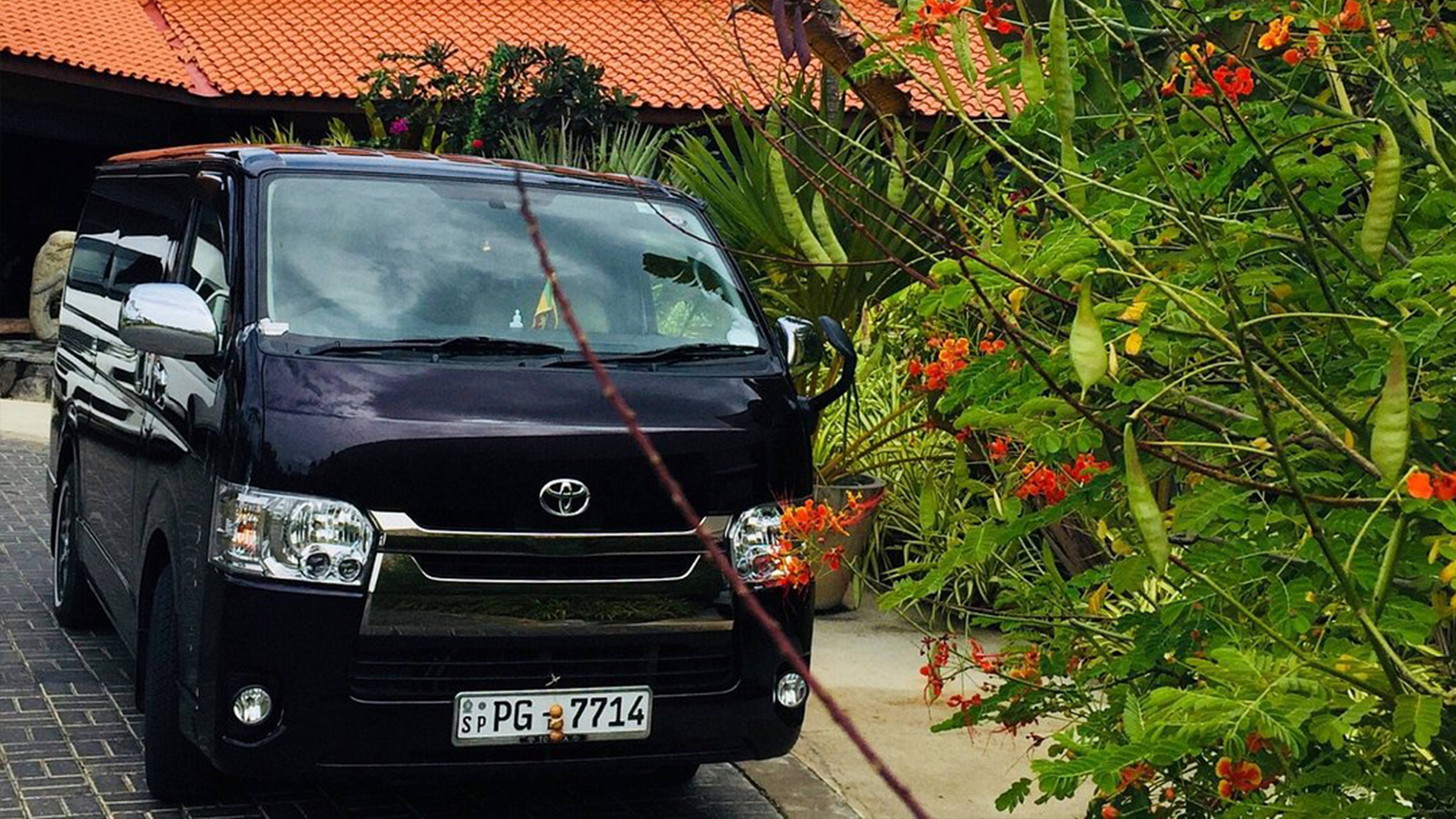 Toyota Hiace KDH, 2019, van, in diesel and automatic